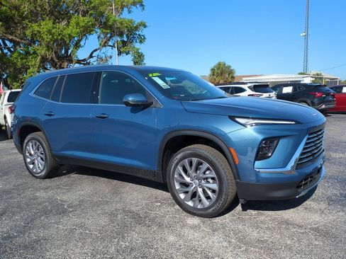 New 2026 Buick Enclave Preferred w/ Power Package FWD image 2