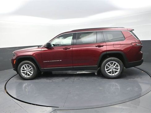 New 2025 Jeep Grand Cherokee L Laredo image 4