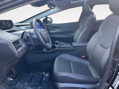 Used 2025 Toyota Prius AWD image 15
