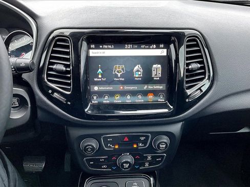 Used 2018 Jeep Compass Limited w/ Navigation Group image 14