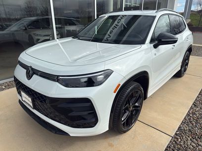 New 2026 Volkswagen Tiguan SE R-Line