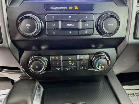 Used 2020 Ford F150 XLT w/ Equipment Group 302A Luxury AWD/4WD image 18
