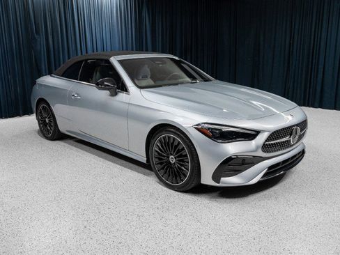 Certified 2026 Mercedes-Benz CLE 300 4MATIC Cabriolet image 5
