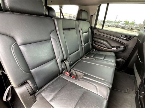 Used 2020 Chevrolet Suburban LT RWD image 22