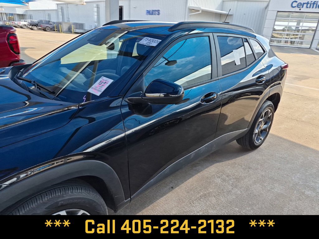 Used 2026 Chevrolet Trax LT FWD image 5
