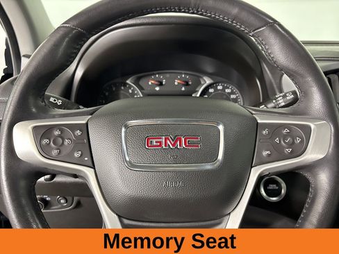 Used 2022 GMC Terrain SLT image 12