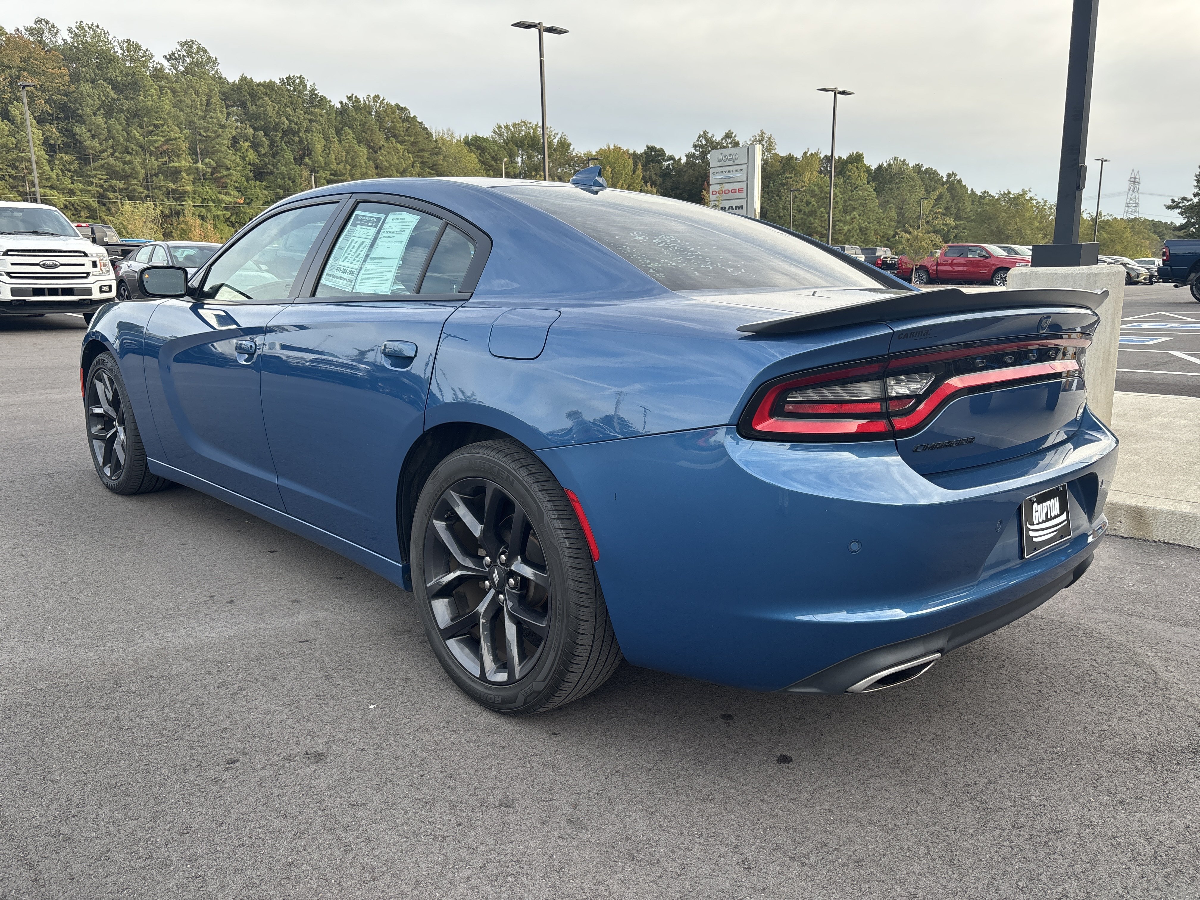 Used 2021 Dodge Charger SXT w/ Plus Group RWD image 3