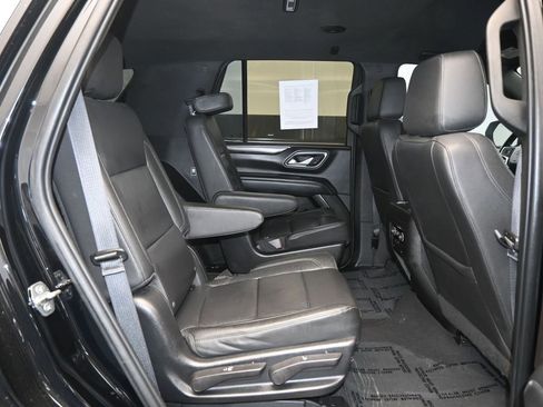 Used 2022 Chevrolet Tahoe LT w/ Luxury Package image 11