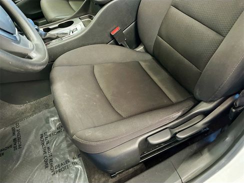 Used 2024 Chevrolet Malibu LS image 19