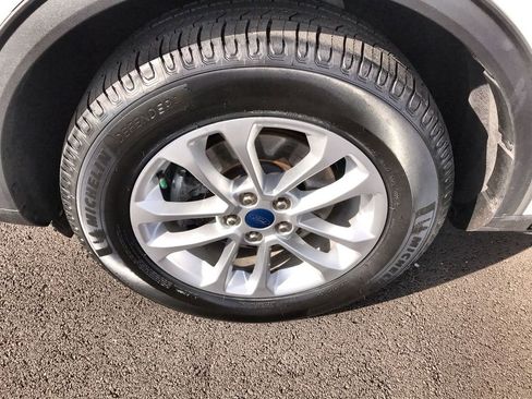 Used 2022 Ford Escape SE image 10