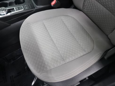 Used 2020 Ford Escape SE FWD image 12