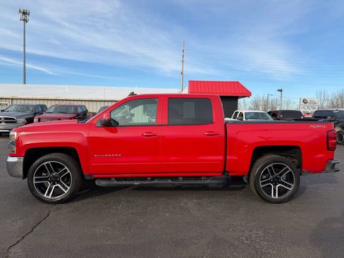 Used 2017 Chevrolet Silverado 1500 LT w/ LPO, Black Pack image 8
