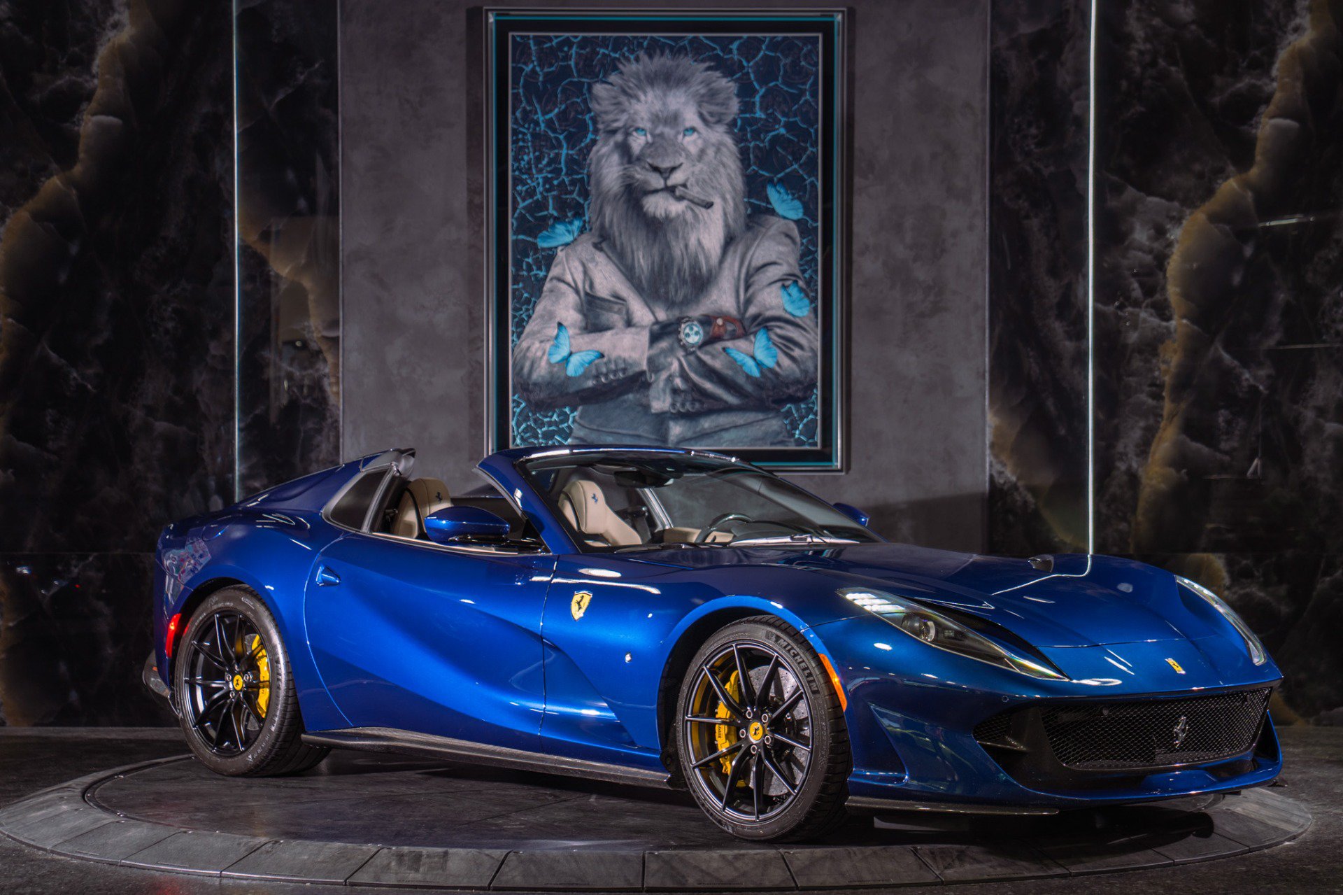 Used 2021 Ferrari 812 GTS RWD image 12
