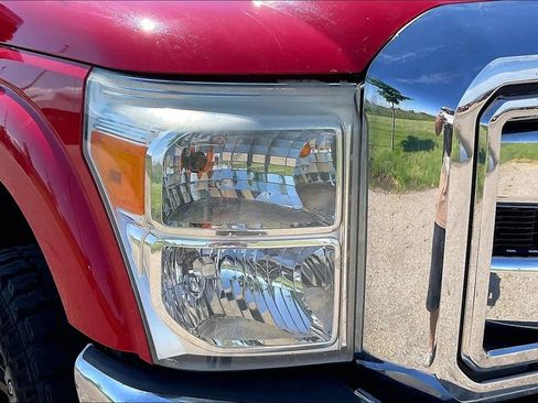 Used 2011 Ford F250 XLT w/ Chrome Pkg AWD/4WD image 30