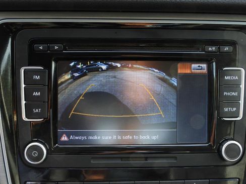 Used 2014 Volkswagen Passat 1.8T SE image 41