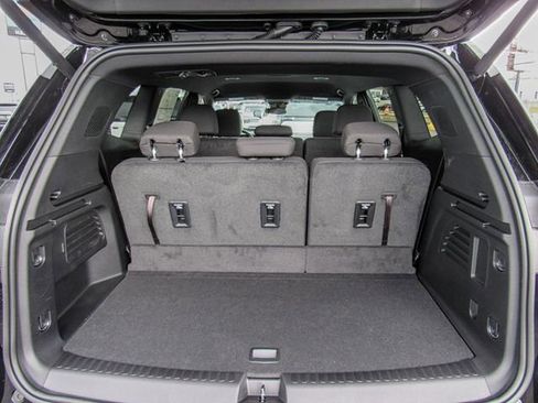 New 2025 GMC Acadia Elevation image 9