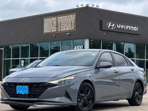 Used 2021 Hyundai Elantra SEL w/ Convenience Package FWD image 1
