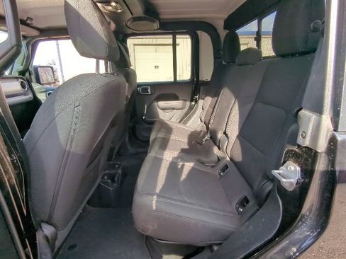 Used 2023 Jeep Gladiator Sport AWD/4WD image 17