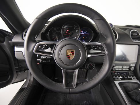 Used 2025 Porsche 718 Cayman image 16