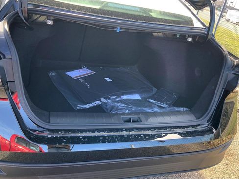 New 2026 Nissan Sentra SV image 17