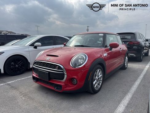 Used 2020 MINI Cooper S image 1