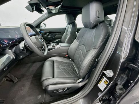 Used 2026 BMW 530i RWD image 13