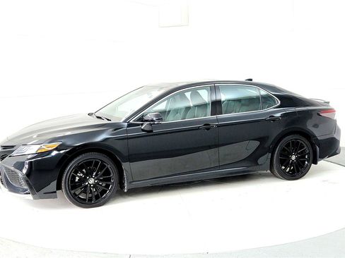 Used 2023 Toyota Camry XSE w/ Cold Weather Package image 3