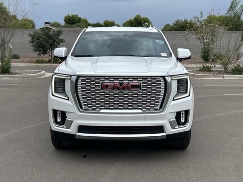 Used 2023 GMC Yukon Denali RWD image 3