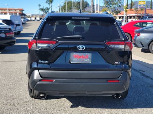 Used 2023 Toyota RAV4 XLE image 7