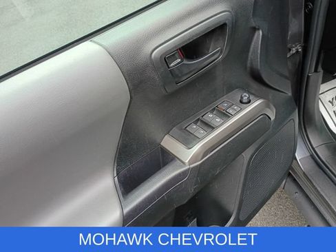 Used 2023 Toyota Tacoma SR5 w/ Technology Package AWD/4WD image 22