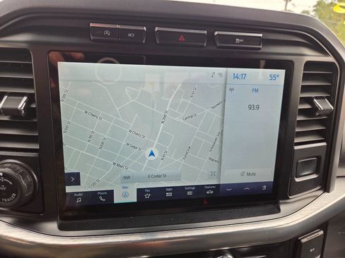 Used 2021 Ford F150 Lariat w/ Equipment Group 502A High image 9