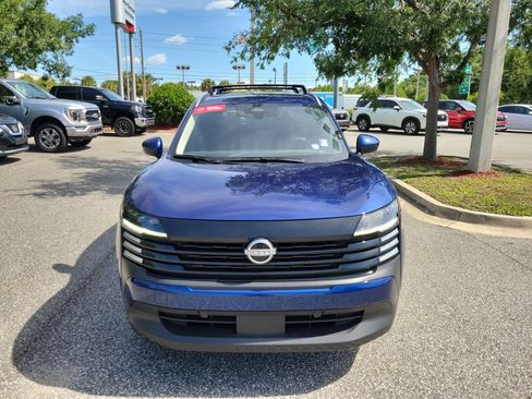 Used 2025 Nissan Kicks SV w/ SV Premium Package FWD image 9