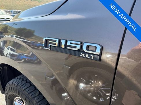 Used 2017 Ford F150 XLT w/ Equipment Group 302A Luxury AWD/4WD image 8