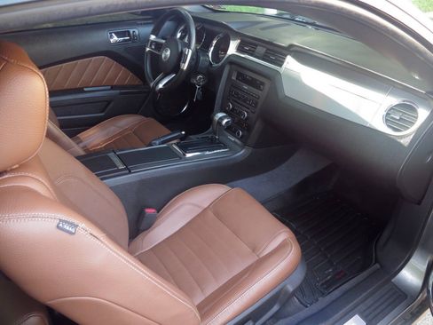 Used 2011 Ford Mustang GT Premium RWD image 16