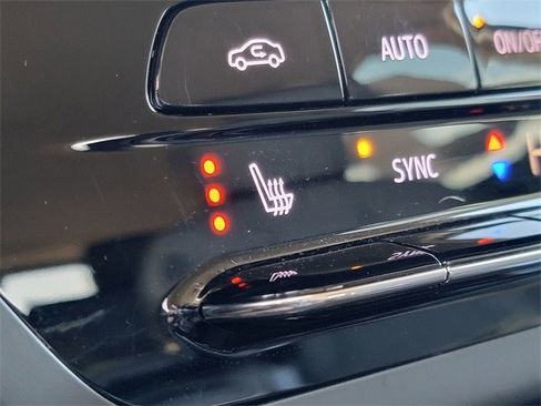 Used 2023 Buick Envision Essence image 6