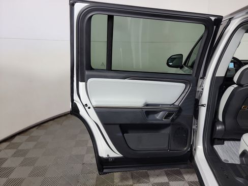 Used 2024 Rivian R1S Adventure AWD/4WD image 18