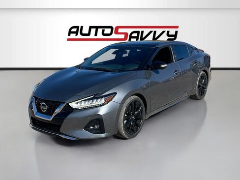 Used 2023 Nissan Maxima SR w/ Sport Mat Group FWD image 3
