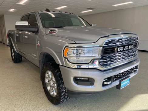 Used 2019 RAM 2500 Limited image 3