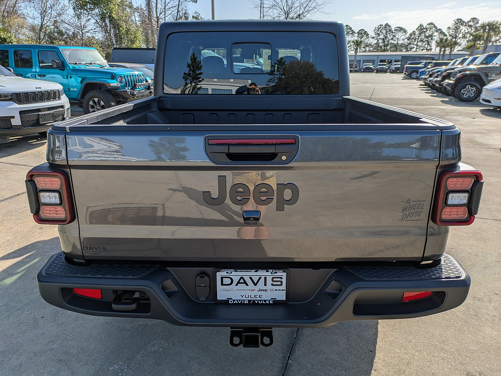New 2026 Jeep Gladiator Sport AWD/4WD image 5