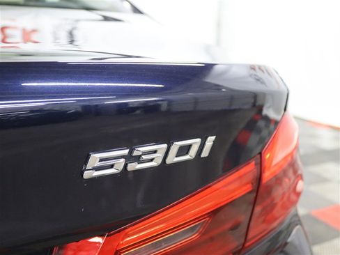 Used 2019 BMW 530i xDrive XI w/ Premium Package image 8