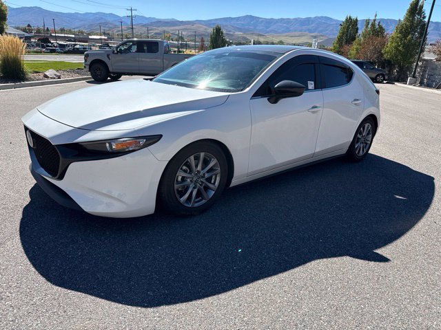 Used 2022 MAZDA MAZDA3 s FWD image 1