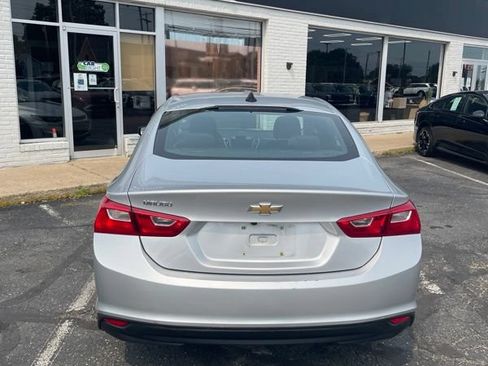Used 2020 Chevrolet Malibu LS w/ LPO, Convenience Package 1 FWD image 4