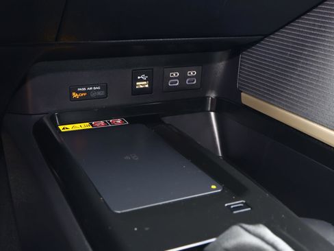 Used 2025 Toyota Camry SE image 26