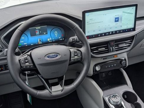 New 2026 Ford Escape Platinum image 39