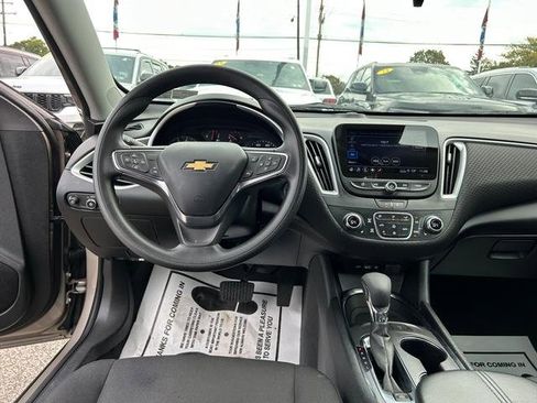 Used 2024 Chevrolet Malibu LT image 16