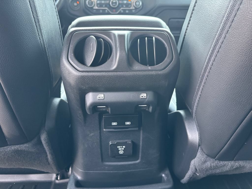 Used 2022 Jeep Wrangler Unlimited Sahara AWD/4WD image 10