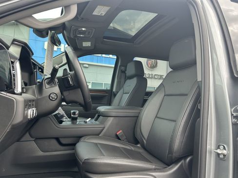 Used 2025 GMC Sierra 1500 Denali image 11