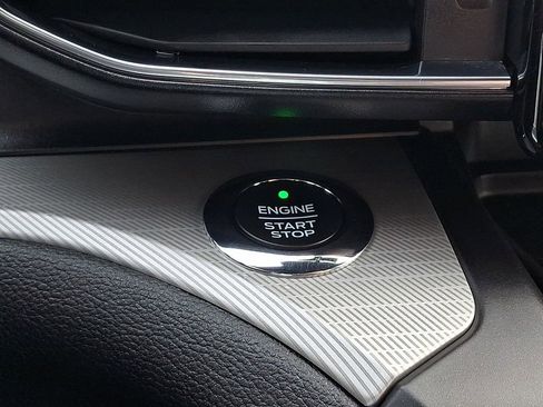 Used 2020 Ford Explorer XLT w/ Equipment Group 202A image 27