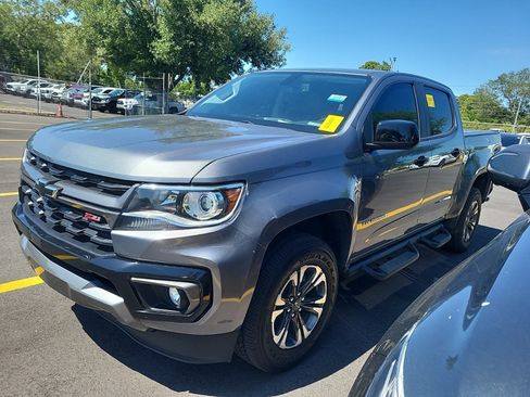 Used 2022 Chevrolet Colorado Z71 RWD image 2