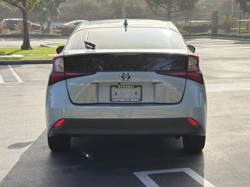 Used 2021 Toyota Prius L Eco image 5